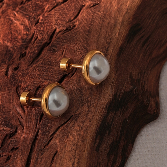 Trendy Screw-Back Pearl Stud Earrings - Picture 2 of 4
